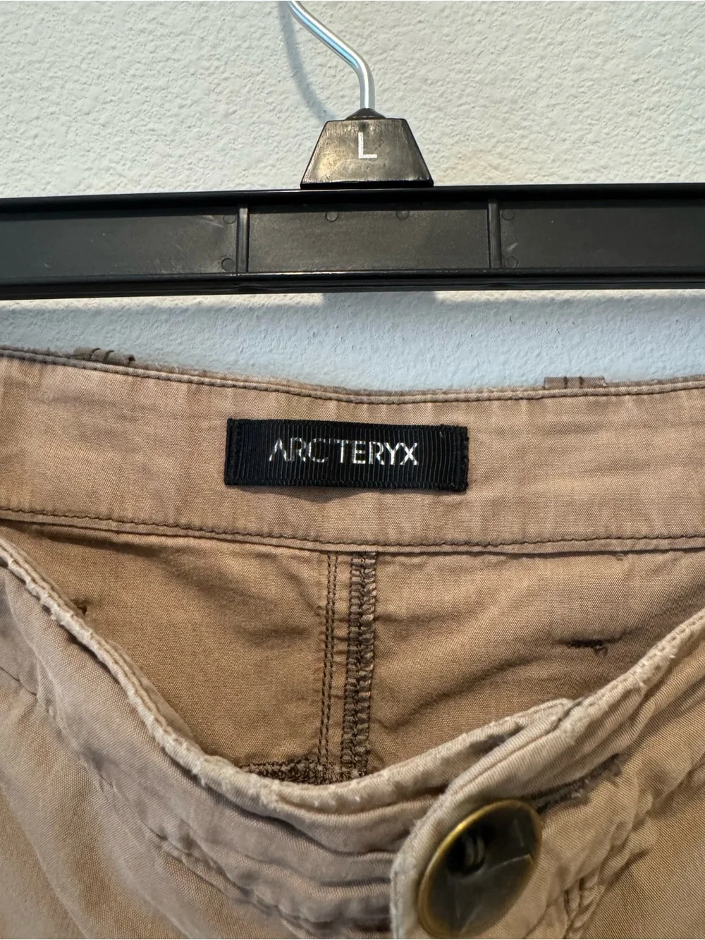 Arc'teryx Men's Taupe Flat-Front Technical Shorts